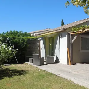 La Maison Bleue Bed & Breakfast LʼIsle-sur-la-Sorgue